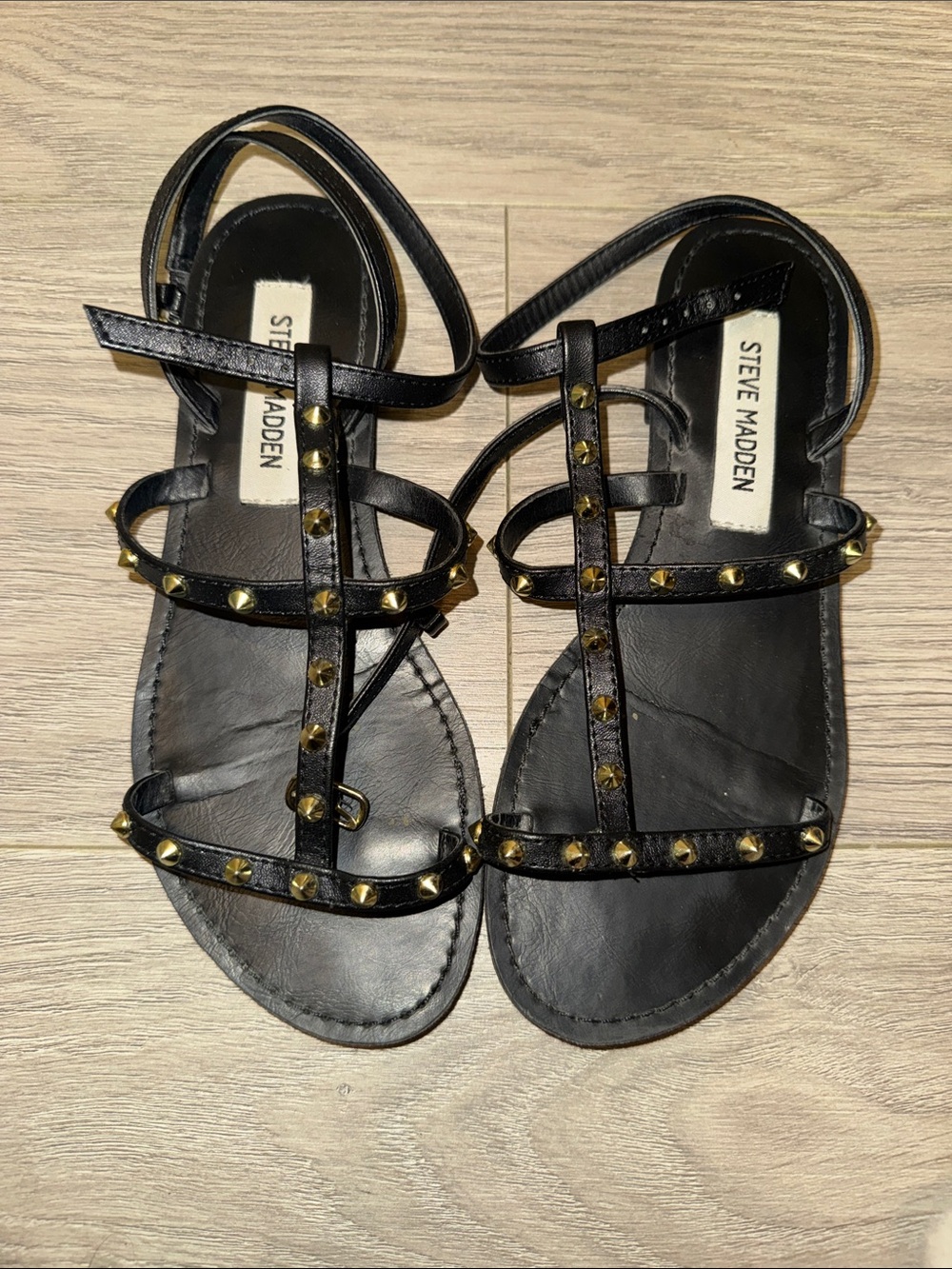 Steve Madden Black Gladiator Sandals with Gold Studs. Size 6.